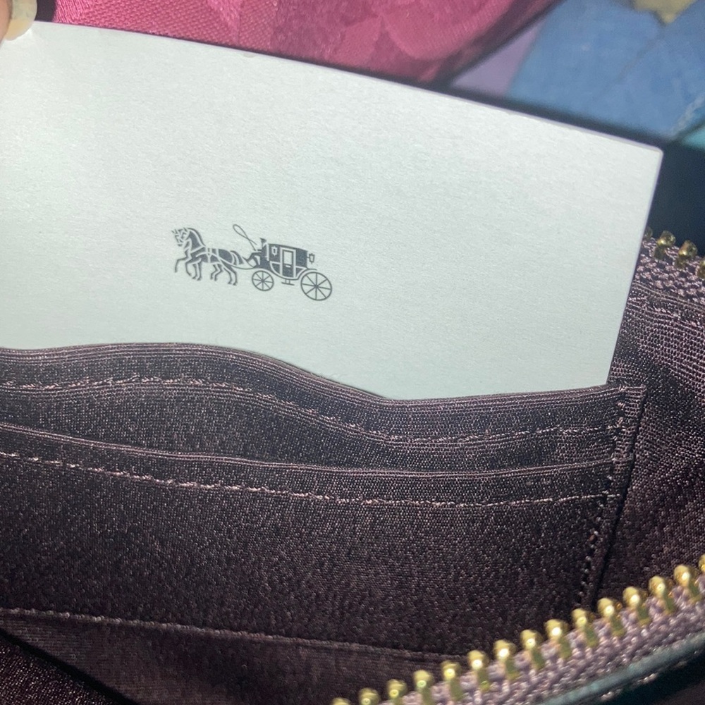 🩸PACKED-Trading Bre🩸🆕 Coach wristlet huge price drop - Picture 5 of 6